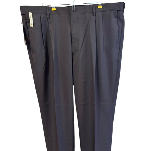Haggar Mens Classic Fit Dress Pants 42W X 30L Solid Gab Dark Grey NWT - Picture 1 of 8